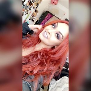 Meet your Posher, Mona